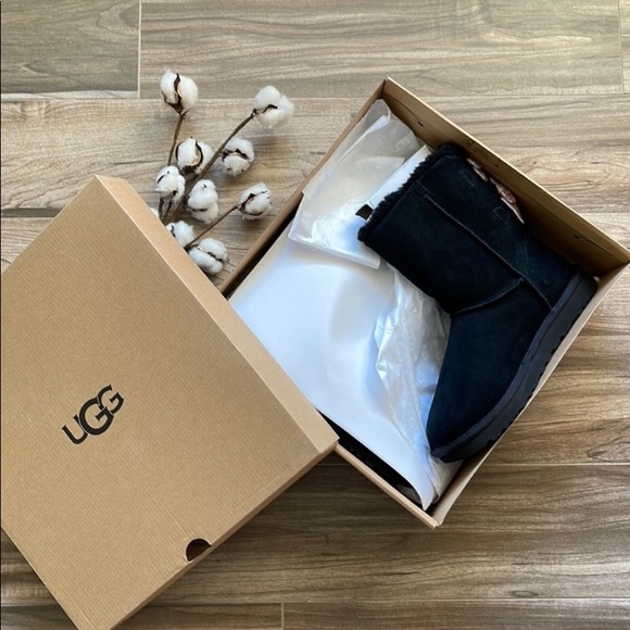 🌿UGG- W BAILEY BOW ABSTRACT SPLATTER BOOTS🌿 - Picture 3 of 13